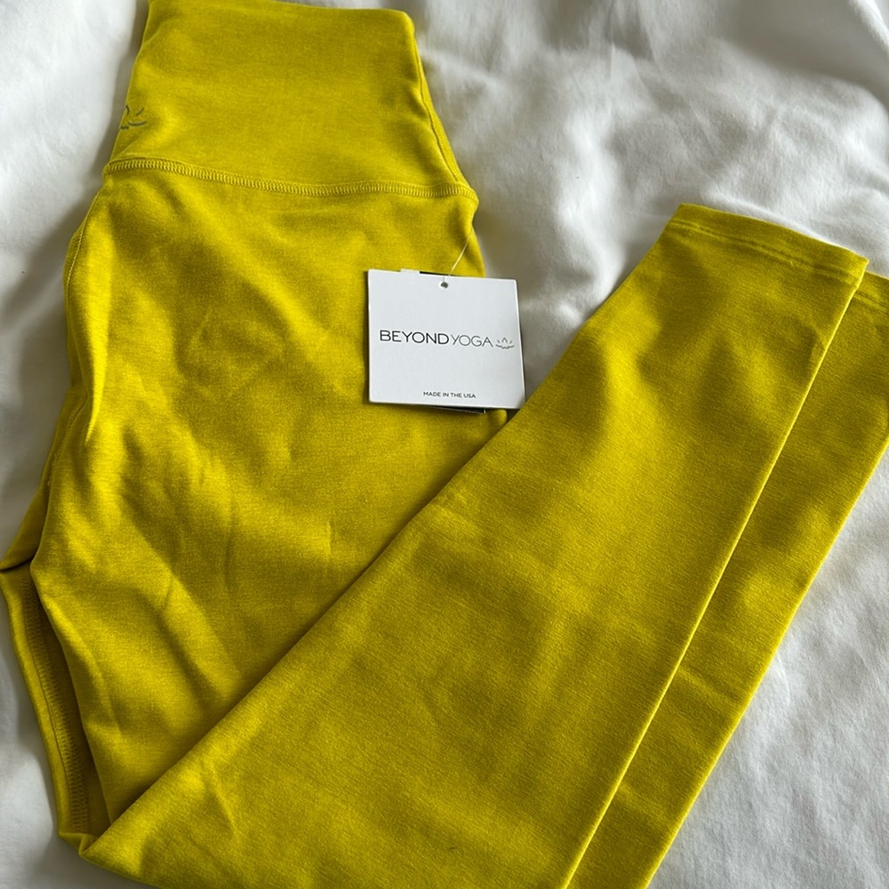 Beyond Yoga Leggings, Medium